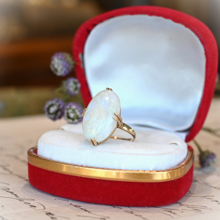 大きなオパール リング
