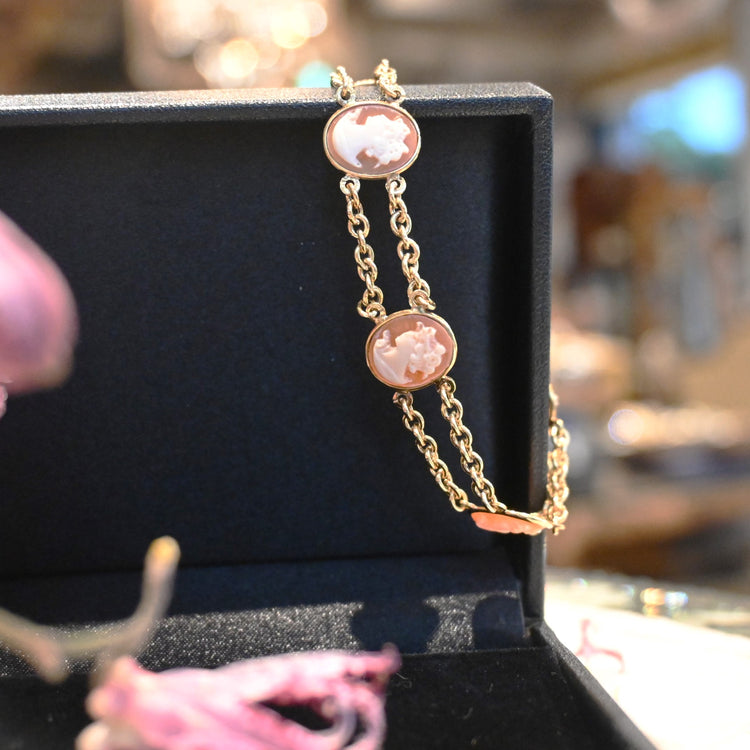 クラシカルな カメオブレスレット