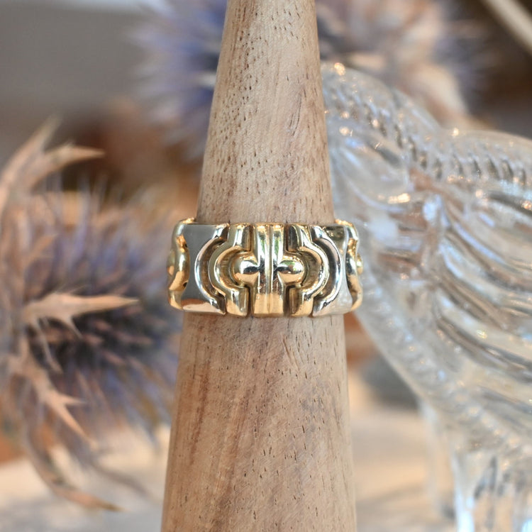 パーツのユニークなデザインリング from ITALY