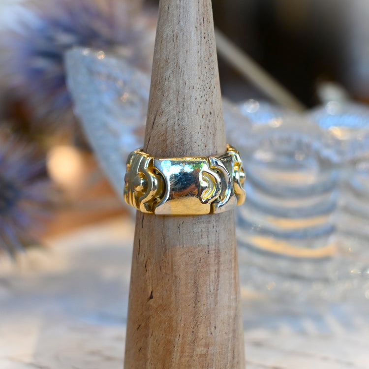 パーツのユニークなデザインリング from ITALY