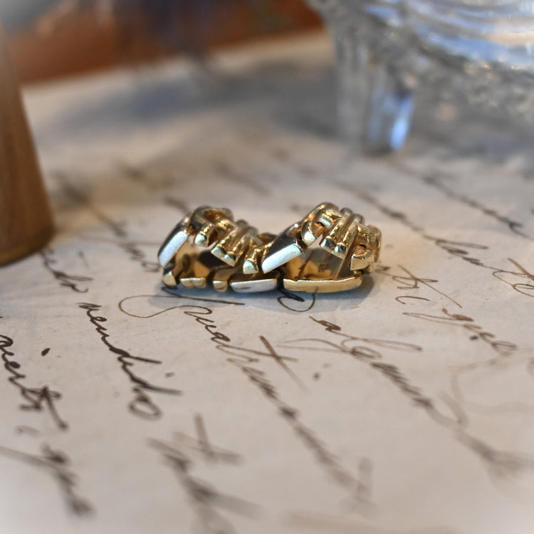 パーツのユニークなデザインリング from ITALY