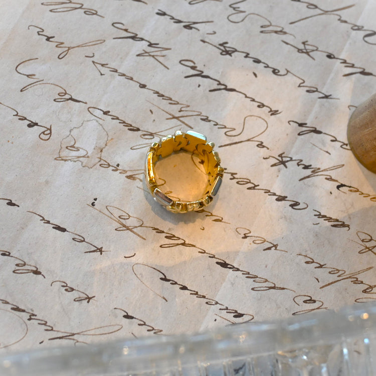 パーツのユニークなデザインリング from ITALY