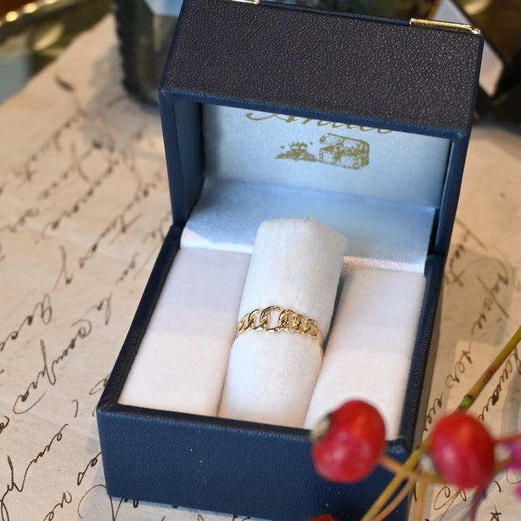 可愛らしい デザインリング