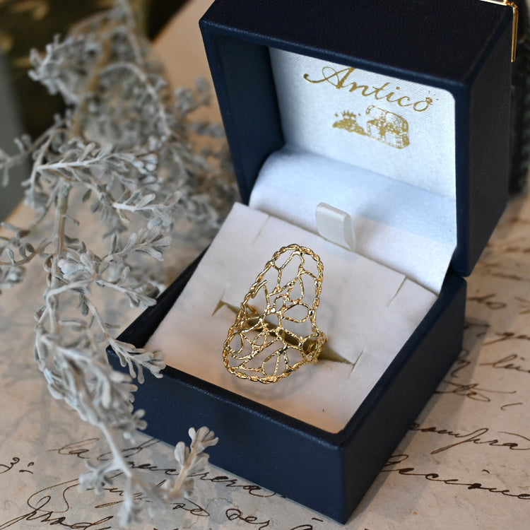 大振りな デザインリング