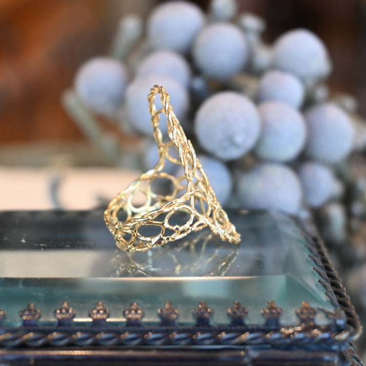 大振りな デザインリング