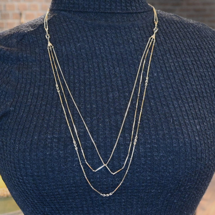 ロングネックレス