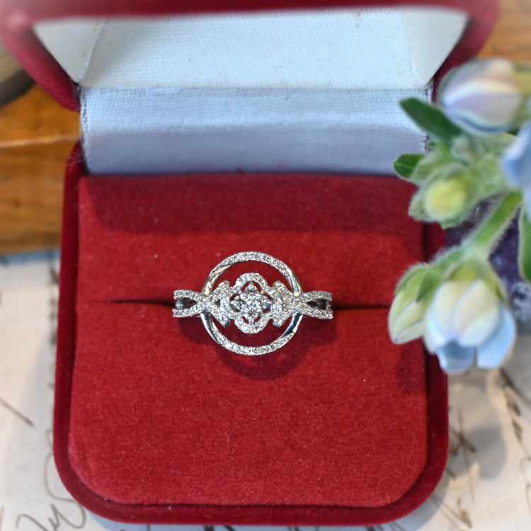 ゴージャスな輝き プラチナリング