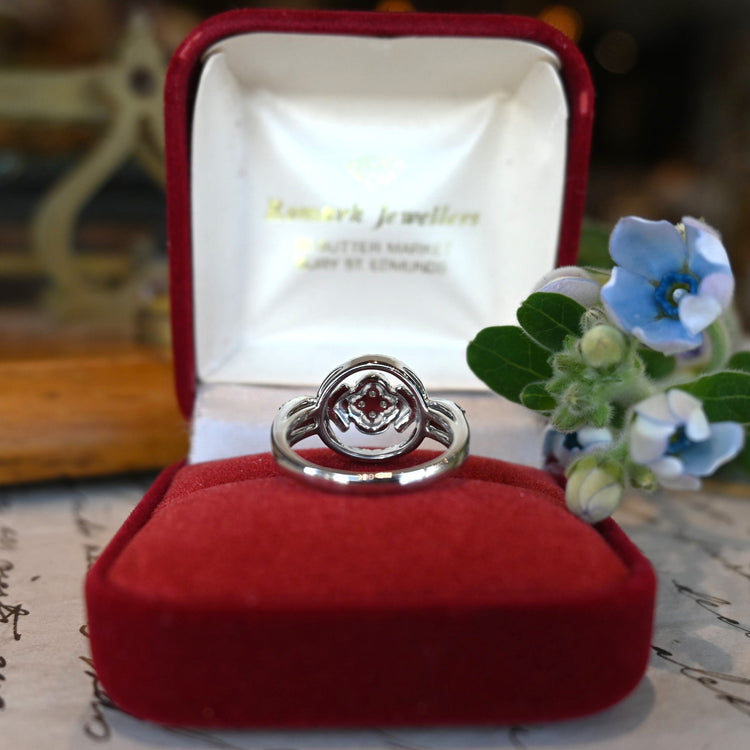 ゴージャスな輝き プラチナリング