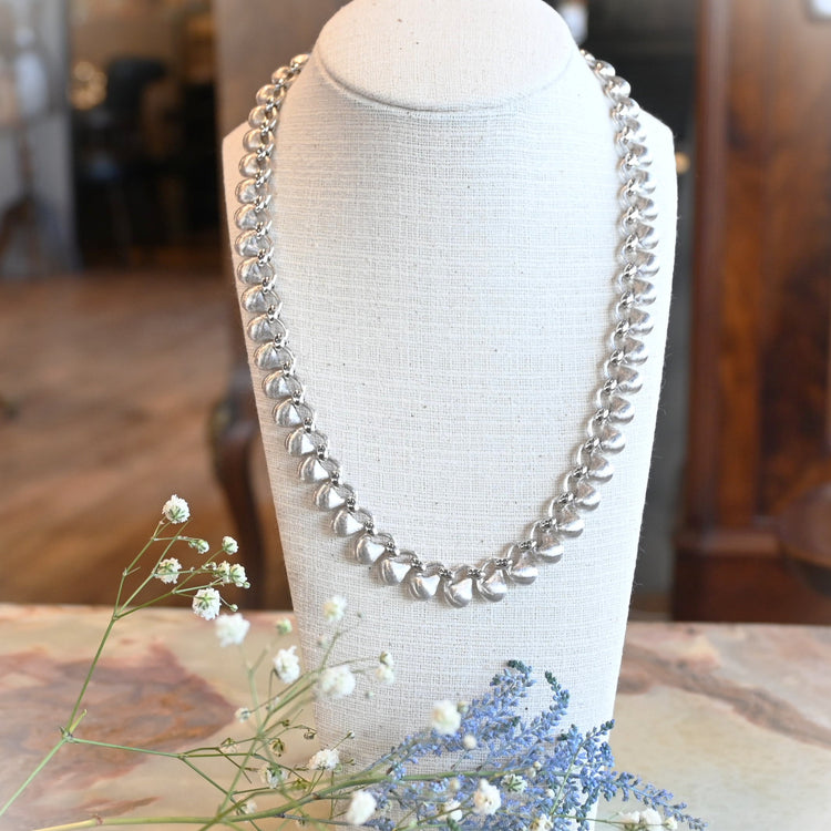 表情を変える デザインネックレス