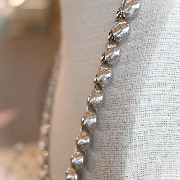 表情を変える デザインネックレス