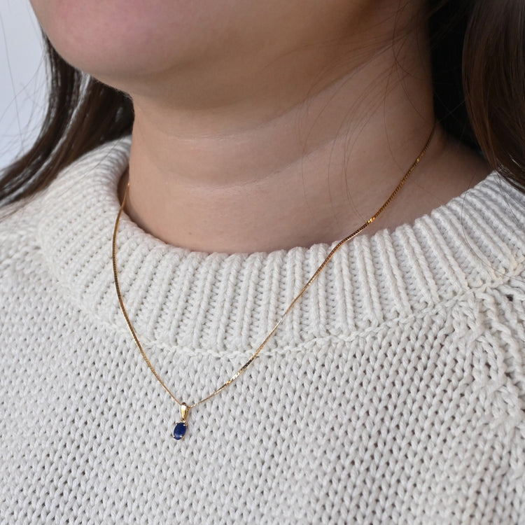 小さなラピスラズリ トップ