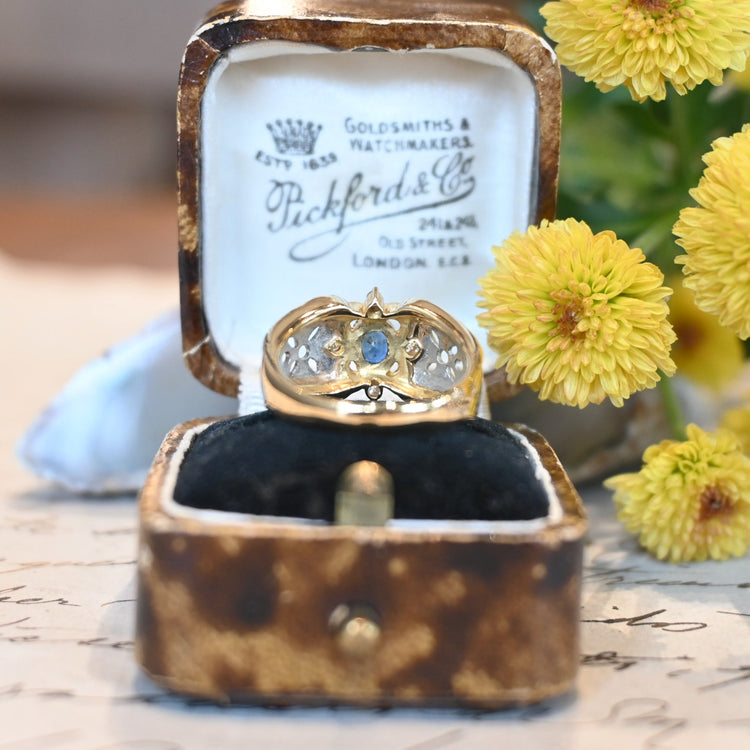 ユニークなサファイア コンビデザインリング