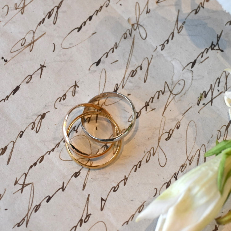 シンプルな3連リング