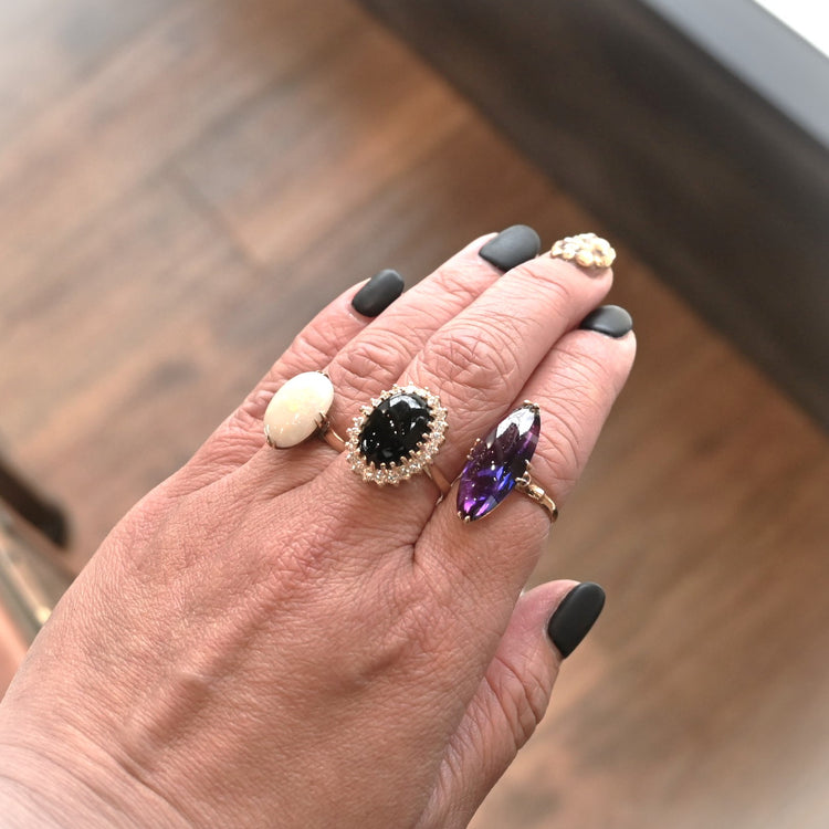 華やかな オニキスリング