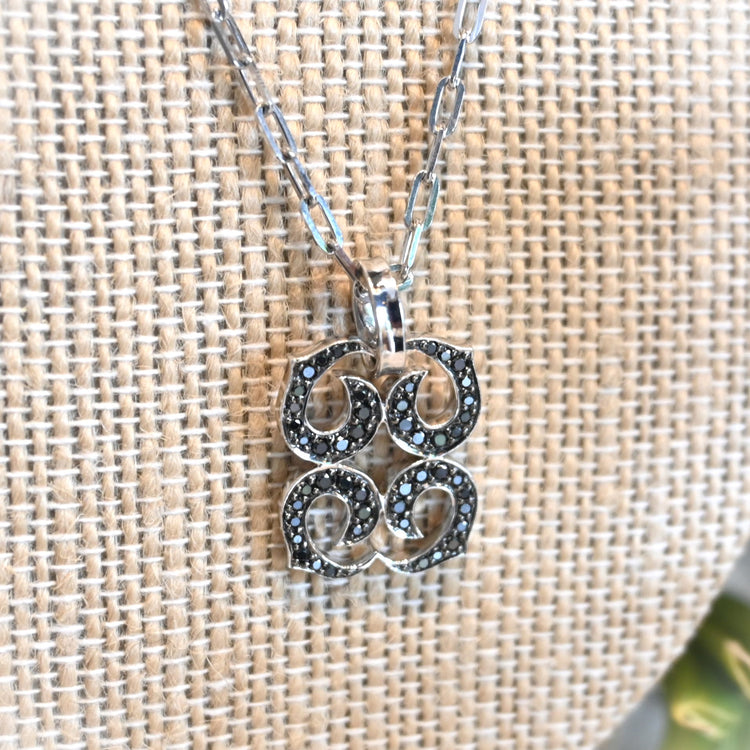 RUGIADA ブラックダイヤモンドトップ ネックレス