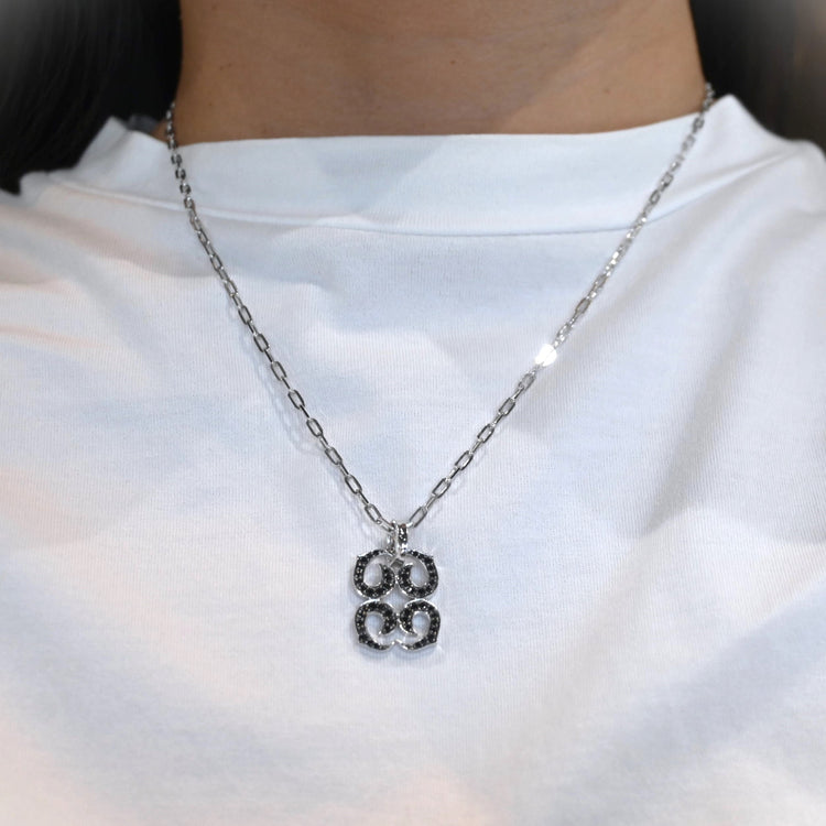 RUGIADA ブラックダイヤモンドトップ ネックレス