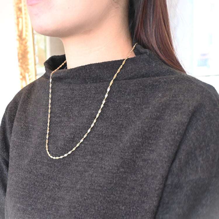 スクリューネックレス