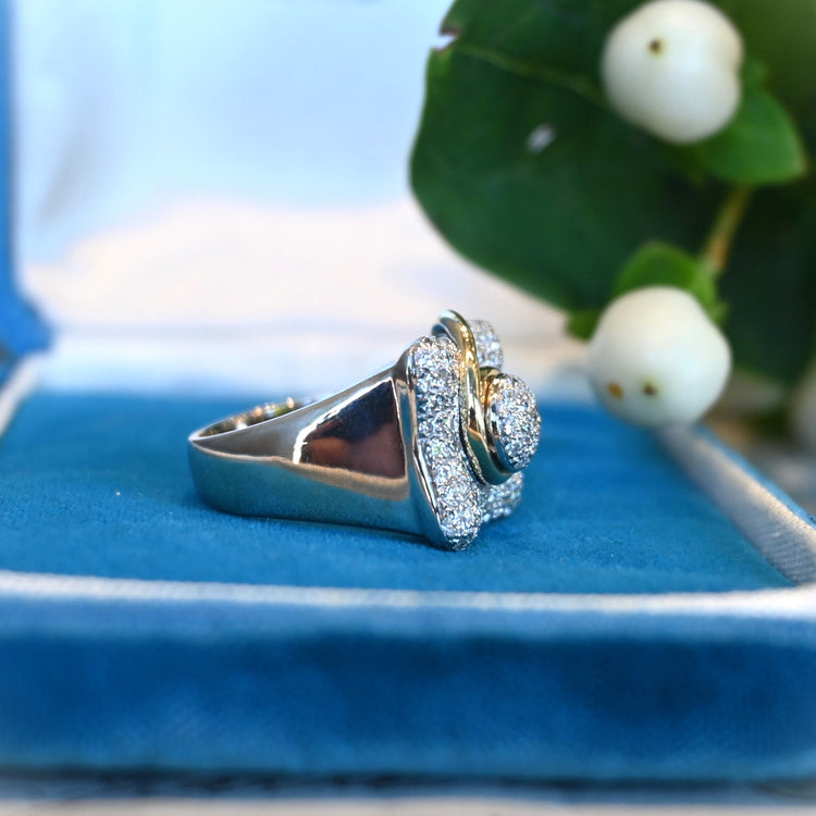 ゴージャスな メレダイヤモンドリング