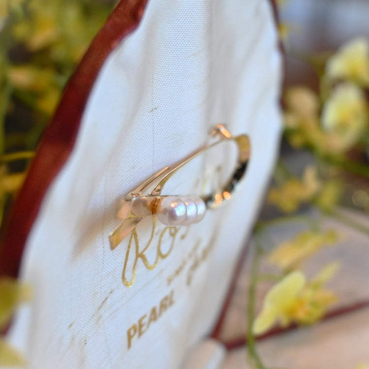 クラシカルな パールブローチ