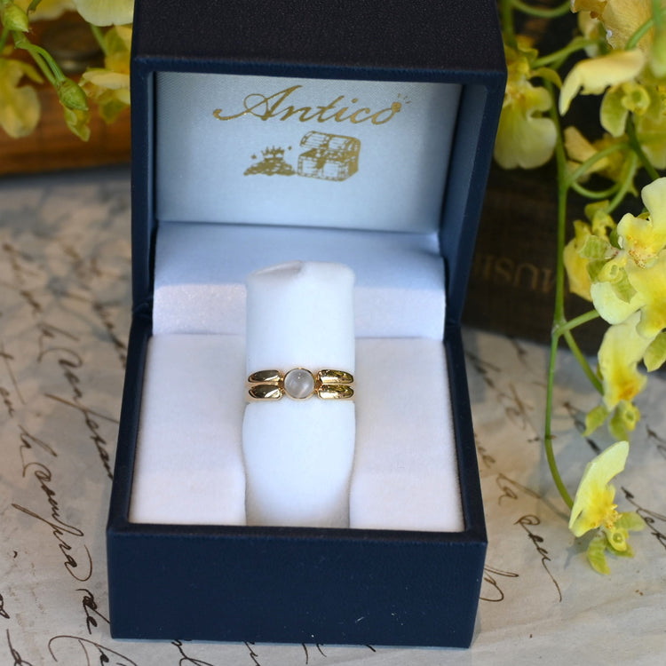 可愛らしい ムーンストーンリング