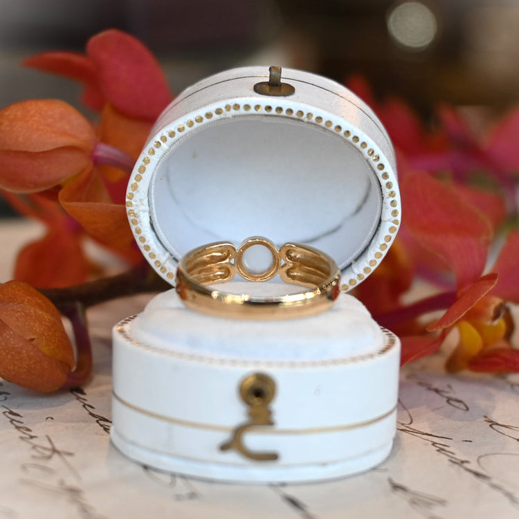 可愛らしい ムーンストーンリング