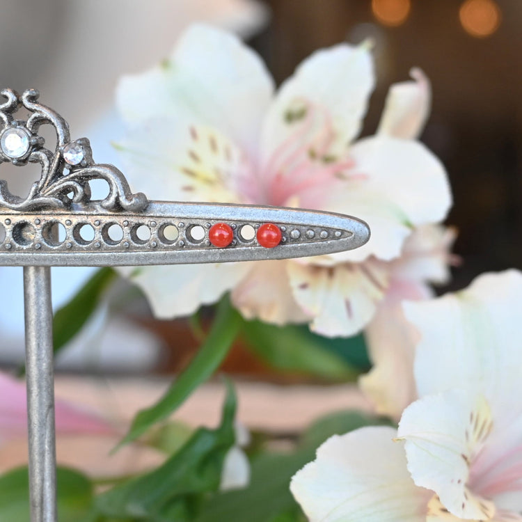 小さな珊瑚ピアス