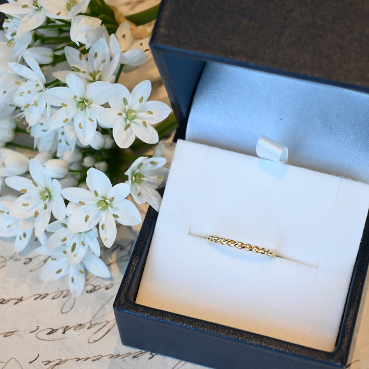 ツイストデザインリング