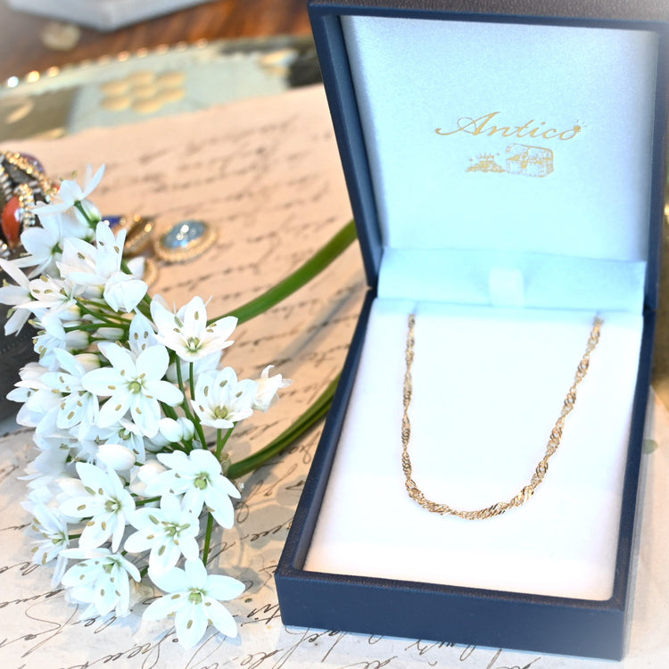 ゴールド スクリューネックレス