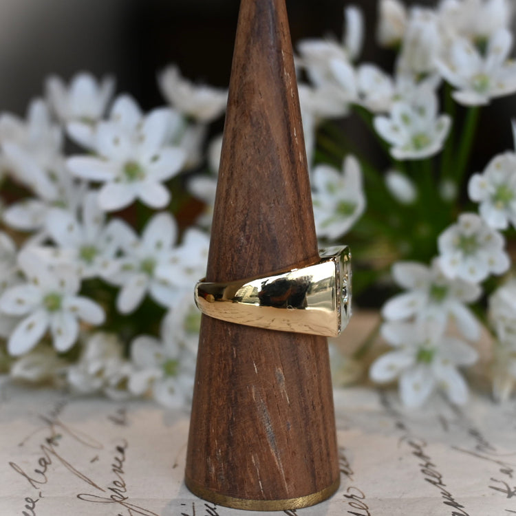 0.30ctダイヤモンドが美しい 印台リング