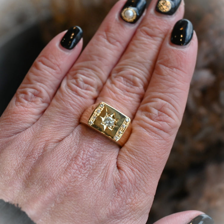 0.30ctダイヤモンドが美しい 印台リング