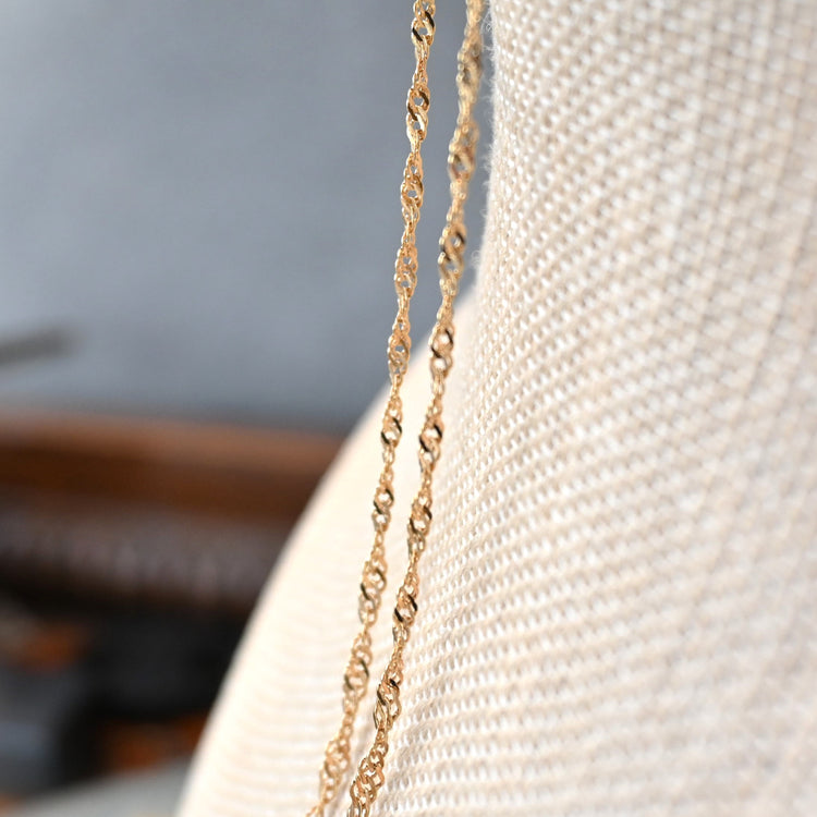 ゴールド スクリューネックレス