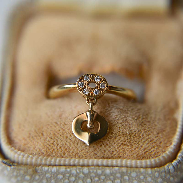 MIKIMOTO キーホールデザインリング