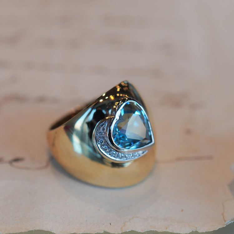 大粒アクアマリンのデザインリング