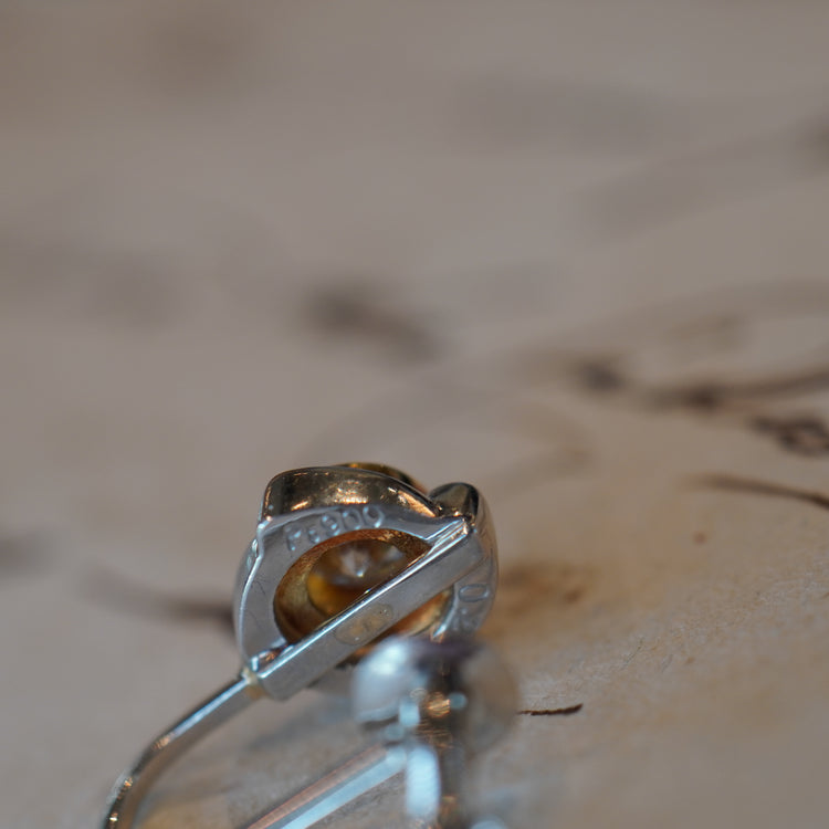 ダイヤモンドが美しいコンビイヤリング