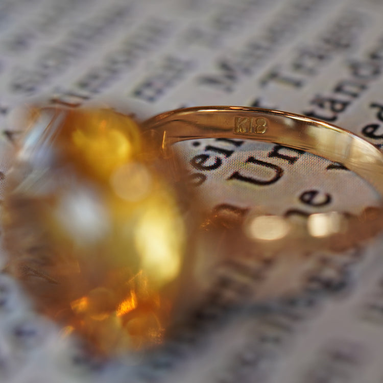 可愛らしいシトリンリング