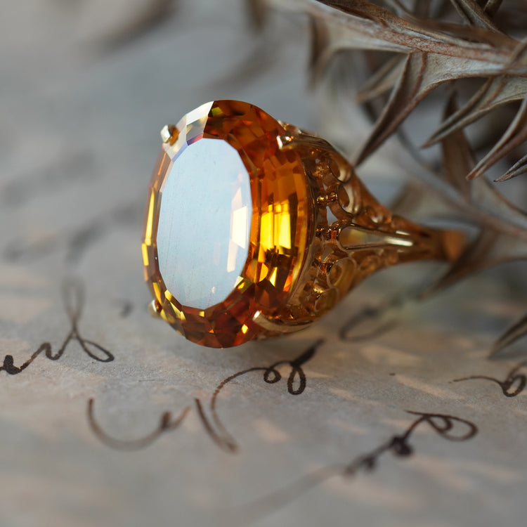 カットの美しい ヴィンテージシトリンリング