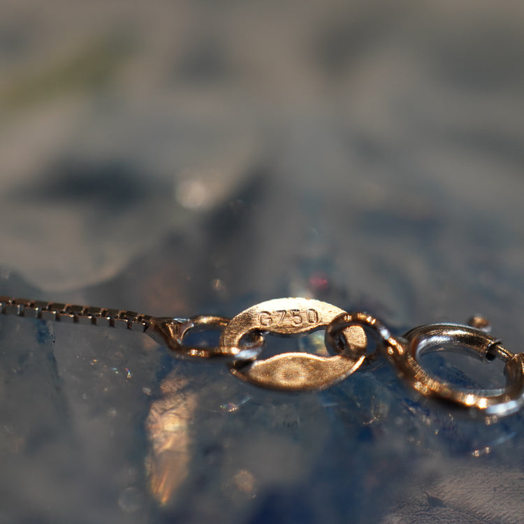 上品な輝き WGベネチアンネックレス