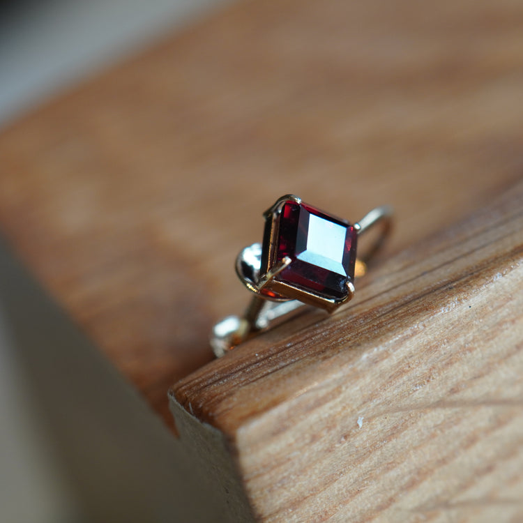 ガーネット イヤリング