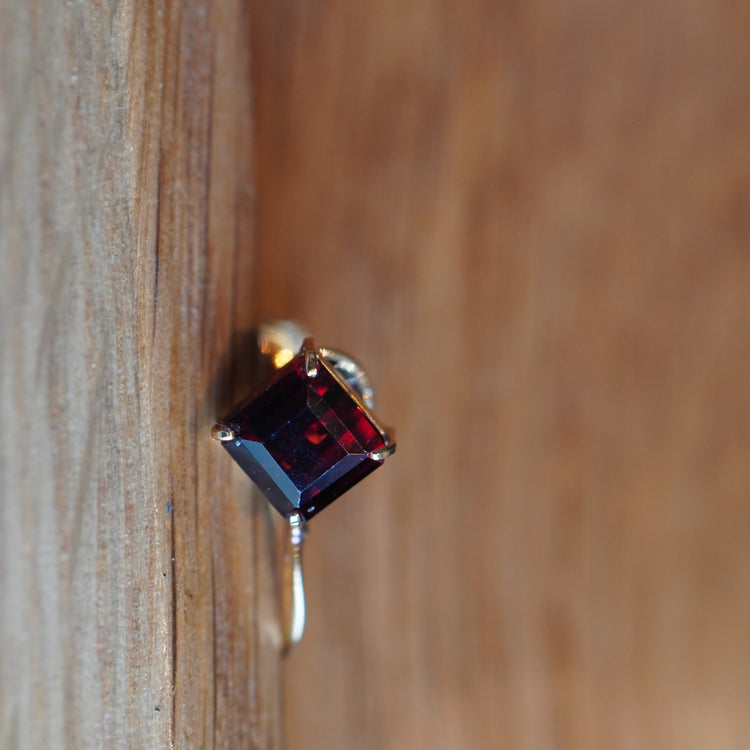 ガーネット イヤリング