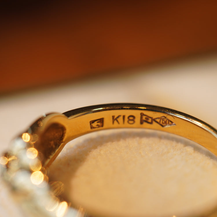 小さなダイヤモンドが煌めく リング