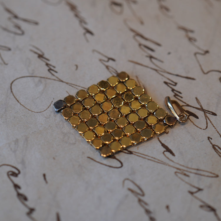 美しい輝き メタリックメッシュ トップ