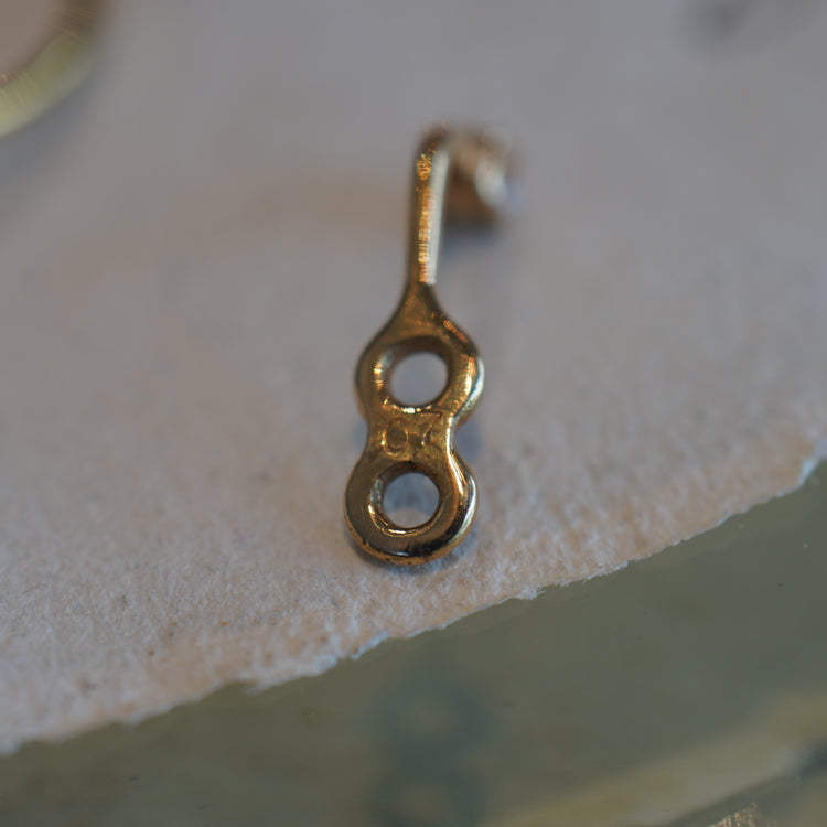 ダイヤモンドが輝く ピアス