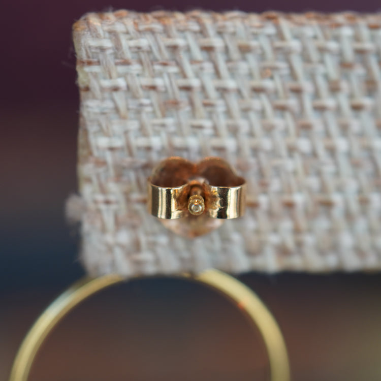 ダイヤモンドが輝く ピアス