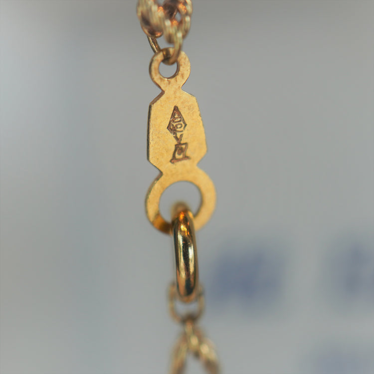 存在感のある デザインネックレス