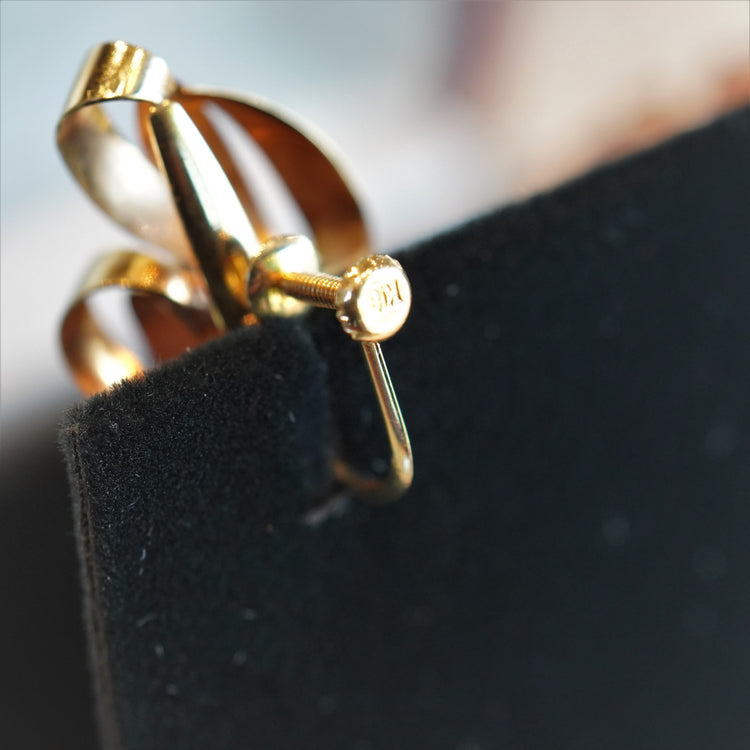 編み込み模様 ゴールドイヤリング