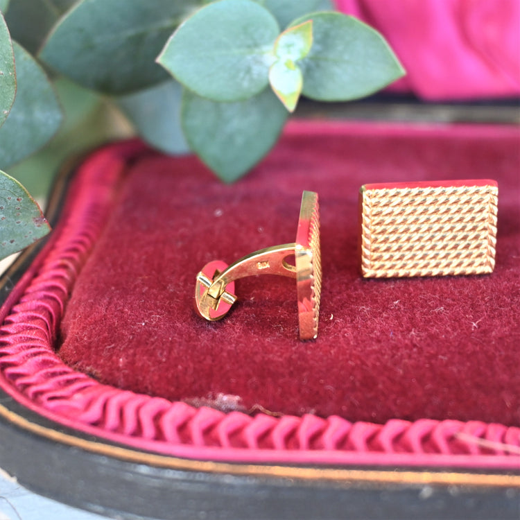 カフスとタイピン セット