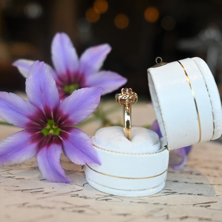 可愛らしい アメジストリング