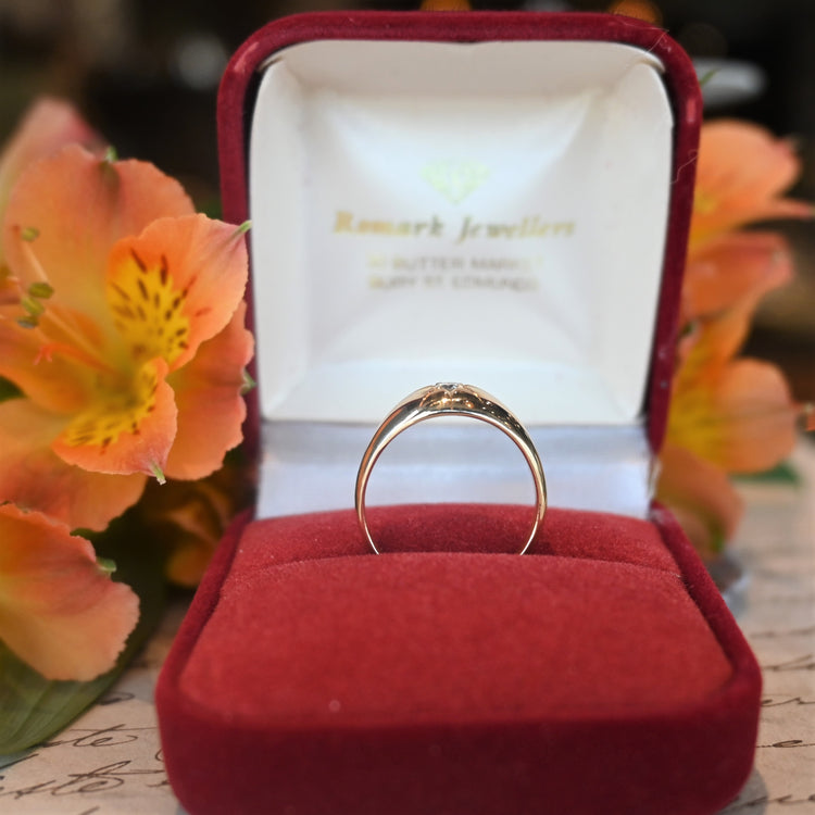 レトロな一粒ダイヤモンド リング