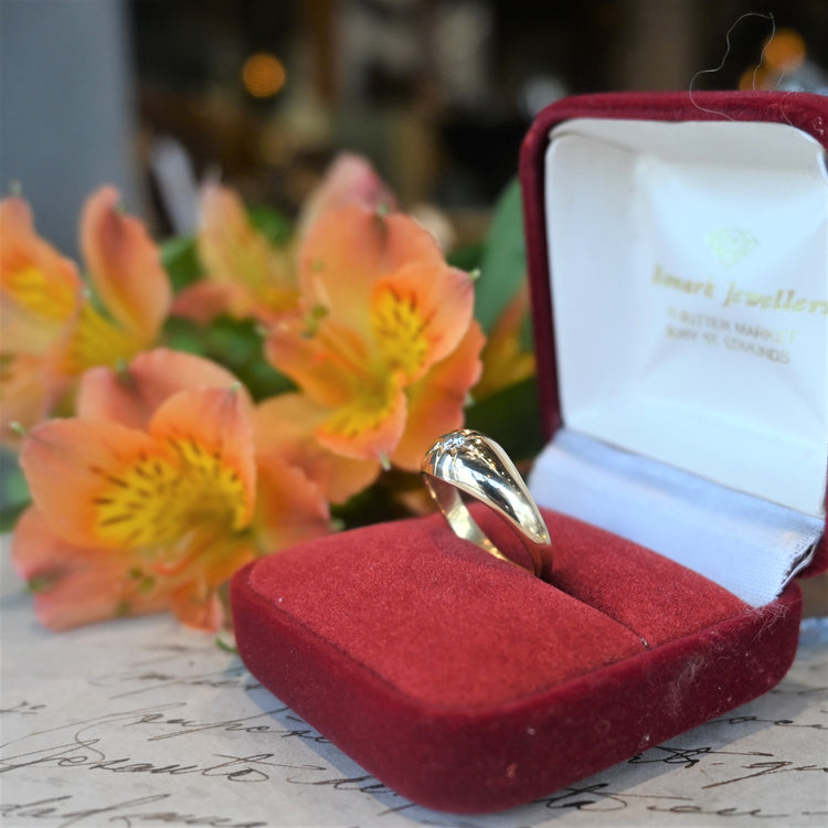 レトロな一粒ダイヤモンド リング