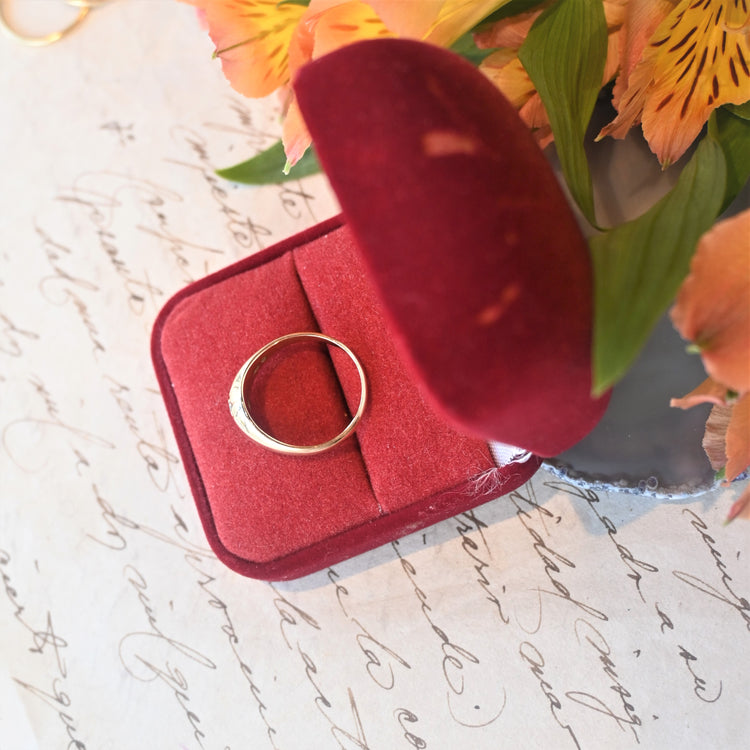 レトロな一粒ダイヤモンド リング